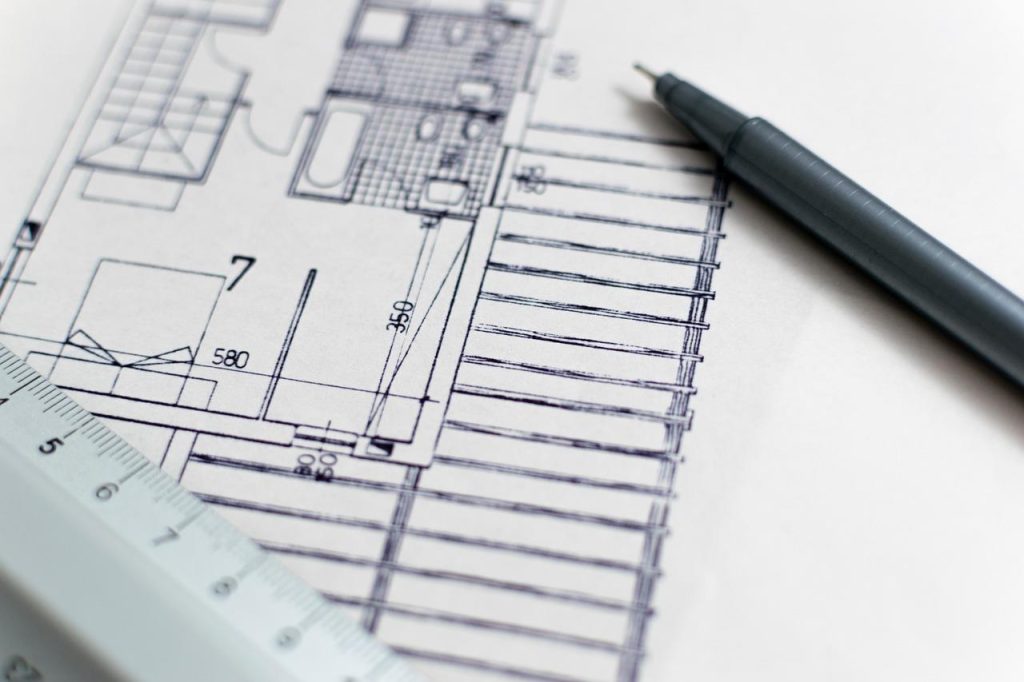 Betoverende tuin ontworpen door een professionele landschapsarchitect in Alkmaar met inheemse planten en duurzame materialen