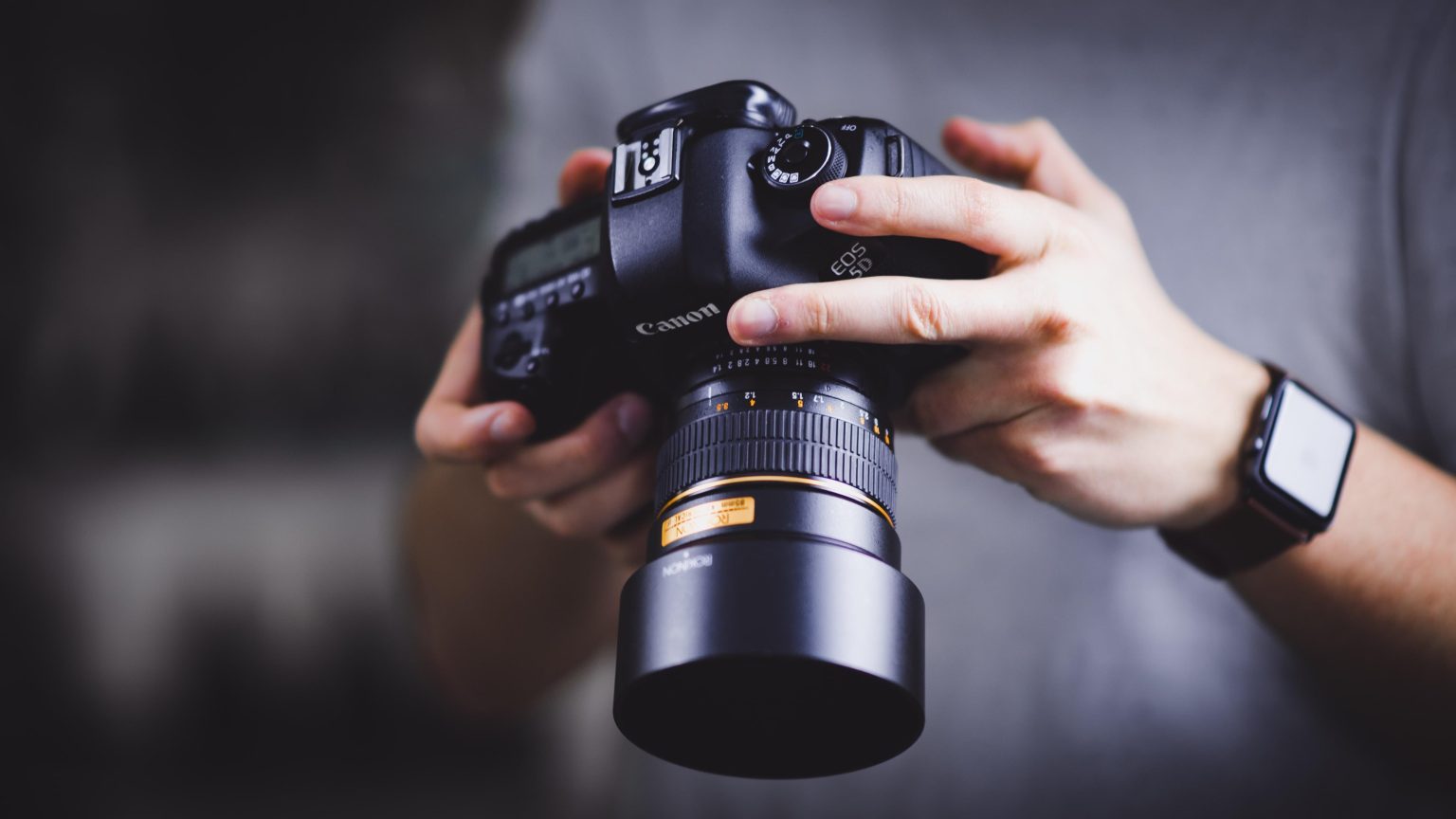 Fotostudio Enjoy interieur: professionele fotostudio in Uithoorn voor familiefotoshoots met creatieve studio-inrichting